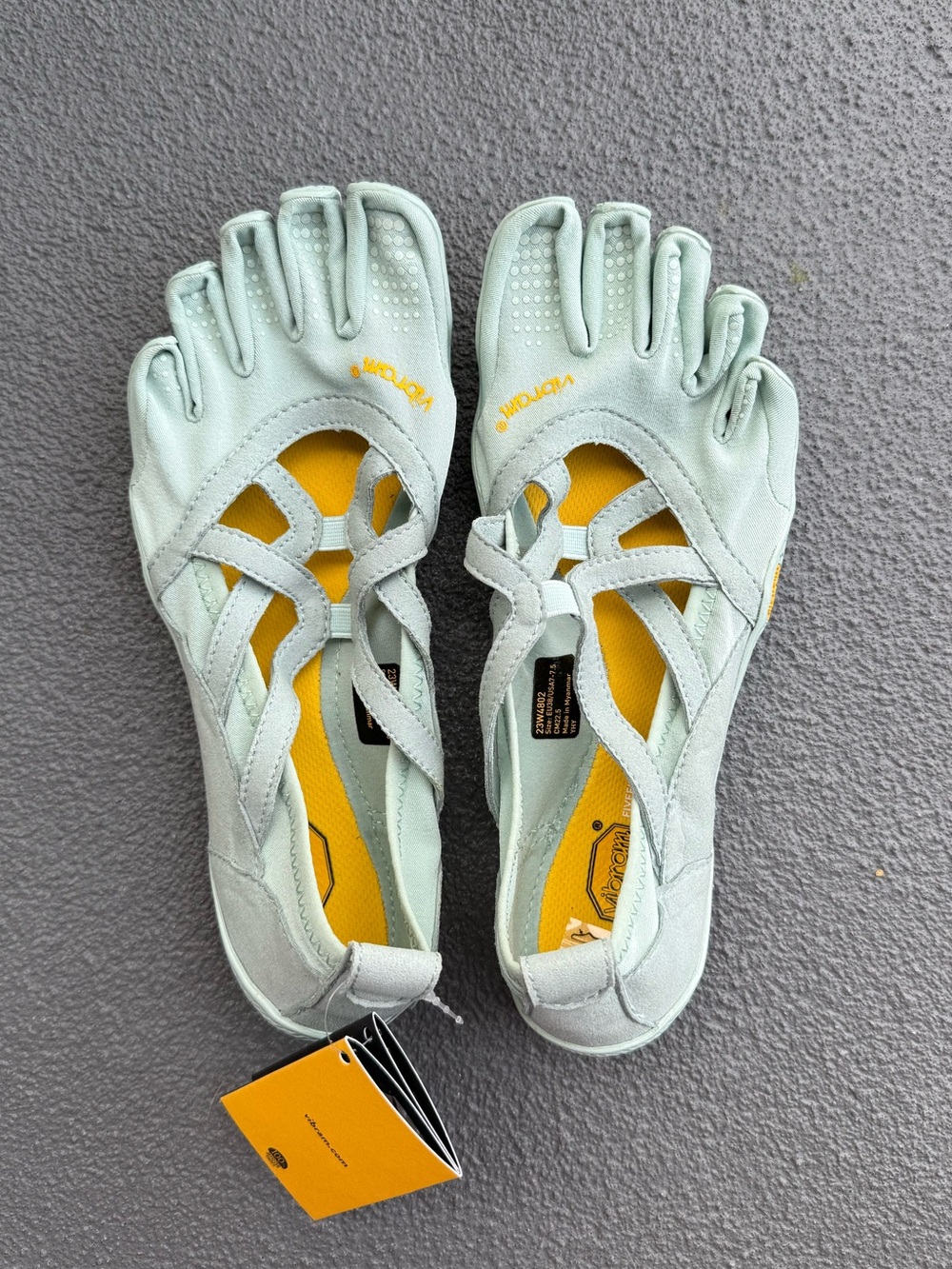 NWT Vibram FiveFingers Alitza Loop Shoes EU 38 US 7-7.5 - Picture 2 of 11